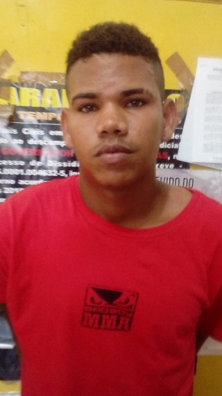 Contra os quais há indícios de participação em crime homicídio qualificado tendo como vítima LEONARDO LIMA BATISTA, fato ocorrido no dia 30/01/2019