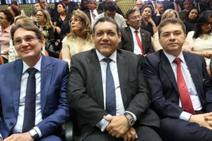 Advogado Norberto Campelo, Ministro Kassio Nunes Marques e o advogado Willian Guimarães. (Foto: TELSÍRIO ALENCAR/PAUTAJUDICIAL)