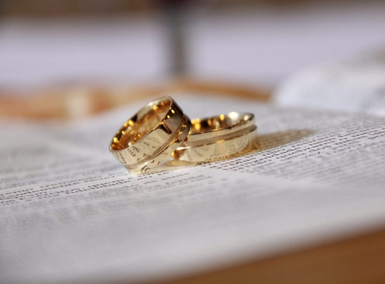 Decisão também admite partilha de bens adquiridos durante a relação extraconjugal.