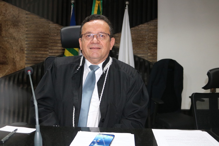 Presidente do TJ/PI, desembargador  Sebastião Martins.
