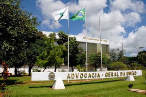 Promoção em massa deixa quase categoria inteira de servidores da AGU no topo da carreira. (Foto: Rafaela Felciano/metrópoles)