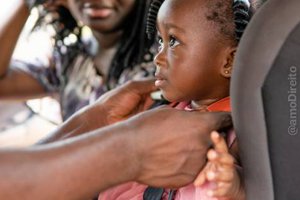 Nova Lei da Cadeirinha: saiba como devem ser transportados bebês e crianças (Foto: REPRODUÇÃO) Nova Lei da Cadeirinha: saiba como devem ser transportados bebês e crianças (Foto: REPRODUÇÃO)