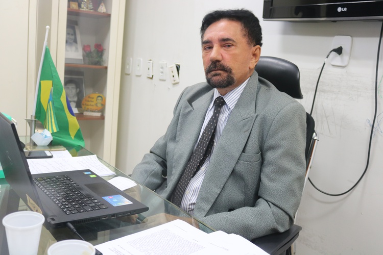 Decano do TJ/PI, desembargador Luiz Brandão de Carvalho.