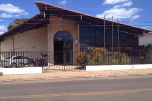 Justiça manda prefeito de Altos  suspender contratos com escritórios (Foto: Gilcilene Araújo/G1)