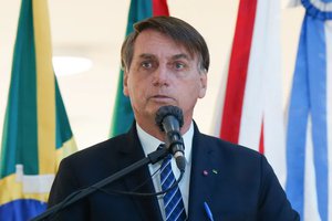 Bolsonaro, da CPI para o TPI (Foto: Isac Nóbrega/PR)