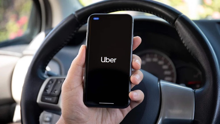 TRT reconhece vinculo empregatício entre motorista e a Uber