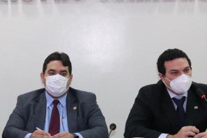 Presidente da Comissão das Prerrogativas da OAB/PI, Marcus Nogueira e Celso Barros, Presidente da OAB/PI (Foto: TELSIRIO ALENCAR/PAUTA JUDICIAL)