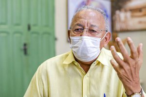 Conselho do Fundeb vota pela devolução de R$ 4 milhões de compra de livros em Teresina (Foto: Lucas Dias/GP1)