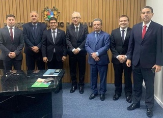 Foto em que está Sgifroi Moreno Filho