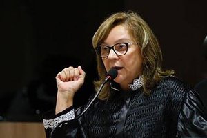Jornalista ataca Juíza (Foto: Reprodução)