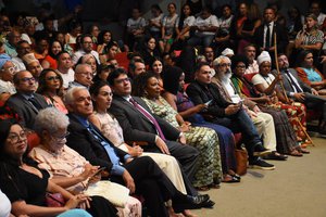 Governador e Ministra assistem documentário de Esperança Garcia no PI (Foto: Divulgação)