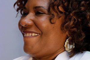 Ministra Margareth Menezes inaugura busto da Esperança Garcia na OAB/PI (Foto: Reprodução)