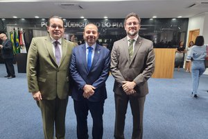 Álvaro Mota, Agrimar Rodrigues e Aurélio Lobão (Foto: Portal Pauta Judicial)