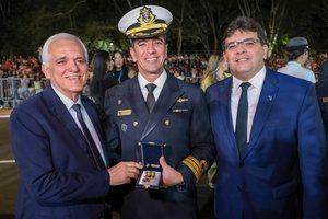 Governador realiza a maior promoção de policiais da história da PM do Piauí (Foto: Divulgação)
