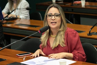 Conselheira Rejane Dias lança nota após arquivamento de ação no STJ