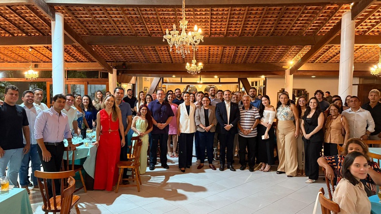 Na reta final da campanha Mario Basílio visita a advocacia de Parnaíba