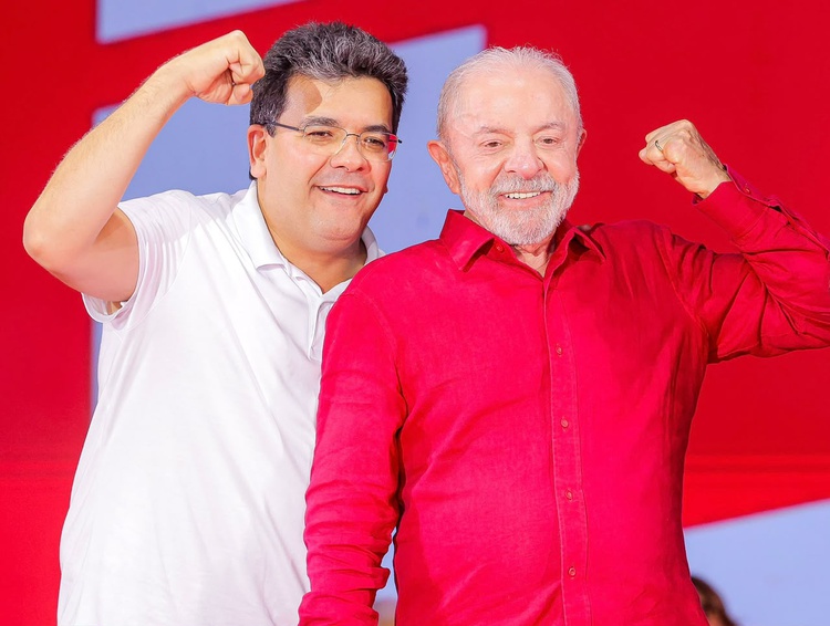 Ao lado de Lula, Rafael Fonteles comemora fim da escala 6x1 e perdão de dívidas do MEI.