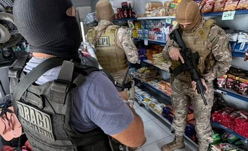 Empresário suspeito de liderar roubos de cargas interestaduais é preso na zona Sul de Teresina (Foto: Divulgação)