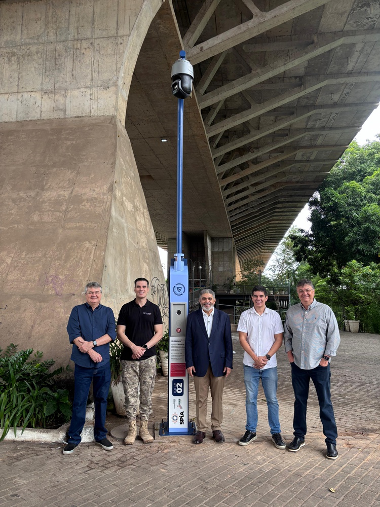 Governo do Estado amplia sistema de videomonitoramento com instalação de totem inteligente na Ponte Estaiada