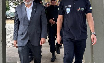 Secretários Antônio Luiz Carlos  Augusto visitam unidades prisionais (Foto: Divulgação)
