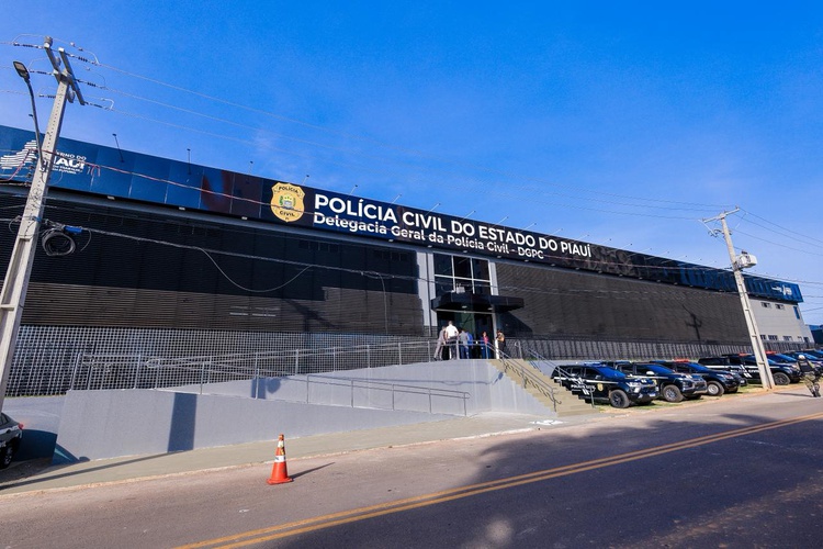 Polícias Civil e Militar do Piauí localizam novo tonel com drogas em sítio próximo a Caxias no Maranhão