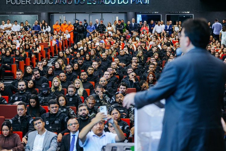 Rafael Fonteles realiza maior nomeação da história da Polícia Penal do Piauí, com ingresso de 212 novos policiais
