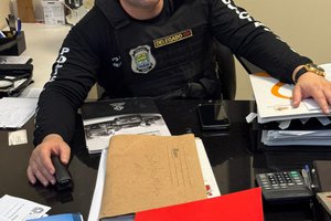 Empresário é preso suspeito de aplicar golpe de R$ 8 milhões com venda irregular de veículos em Teresina (Foto: Dvulgação) Empresário é preso suspeito de aplicar golpe de R$ 8 milhões com venda irregular de veículos em Teresina (Foto: Dvulgação)