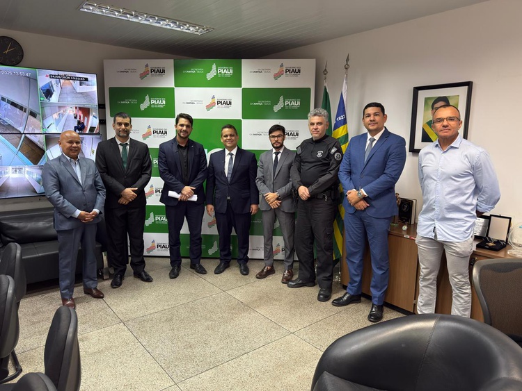 OAB/PI dialoga e SEJUS torna sem efeito suspensão aplicada advogado