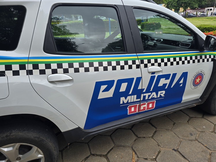 Polícia Militar apreende arma de fogo, drogas e prende dois suspeitos na zona Leste de Teresina