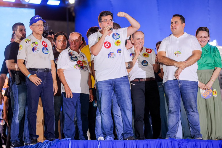 O Time do Povo reúne 10 mil pessoas em Teresina e reforça mobilização política de Rafael, Júlio César e Georgiano Neto.