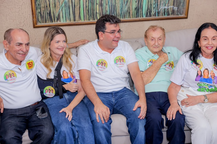 Rafael Fonteles sela aliança histórica com família Mão Santa em Parnaíba: “União boa para o povo”.